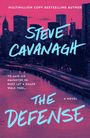 Text: "Multimillion Copy Bestselling Author. Steve Cavanagh. To save his daughter he must let a killer walk free... The Defense. A Novel." Skyline in pink und blau.