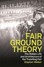 „FAIR GROUND THEORY“ steht in großen Buchstaben. Menschen unter Lichtern, Jahrmarktstimmung.