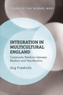 Titel: Integration in Multicultural England. Text: Jörg Friedrichs. Weiche, verschwommene, abgerundete Formen im Hintergrund.