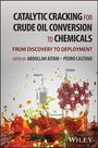 CATALYTIC CRACKING FOR CRUDE OIL CONVERSION TO CHEMICALS. Zwei Reaktoren, spritzende Flüssigkeit, chemische Strukturen.