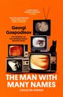 „The Man with Many Names“ von Georgi Gospodinov. Gewinner des International Booker Prize. Stapel von Vintage-Fernsehern.