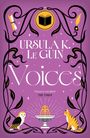 "URSULA K. LE GUIN Voices. 'Voices is excellent' THE TIMES." Illustration mit Eule, Katze, Brunnen und verzierenden Mustern.