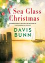 "A Sea Glass Christmas" - Buchcover. Ein Segelboot auf ruhigem Wasser, umrahmt von weihnachtlicher Dekoration.