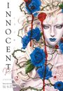 Text: INNOCENT ROUGE Omnibus 2. Illustrative Darstellung: Eine Person mit blauen Rosen und roten Tropfen auf blonden Haaren.