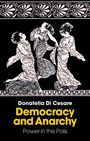 Text: Donatella Di Cesare, Democracy and Anarchy, Power in the Polis. Oben drei tanzende Frauen in antiker Darstellung.