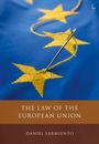 „THE LAW OF THE EUROPEAN UNION“ und „DANIEL SARMIENTO“; eine Nadel durchsticht einen gelben Stern auf blauem Hintergrund.