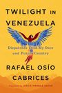 „TWILIGHT IN VENEZUELA“ von Rafael Osío Cabrices. Gelber Hintergrund, Papagei mit ausgebreiteten Flügeln.