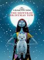 „The Shiver of Christmas Town“ in roter Schrift. Eine genähte Figur hält einen Teddybär, steht vor einem großen Vollmond.