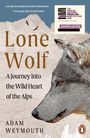 Lone Wolf: A Journey into the Wild Heart of the Alps. Ein Wolf, Berge, zwei Vögel und das Penguin-Logo.