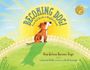 „BECOMING DOG! From Wild Woods to Neighborhoods“ steht über einem fröhlichen Hund auf einer grünen Wiese vor einem Zaun.