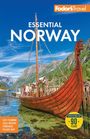 „Fodor's Travel - Essential Norway“ in großer Schrift. Ein hölzernes Wikingerschiff auf einem klaren Fjord, umgeben von Bergen.