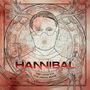 "HANNIBAL" und "THE OFFICIAL COLORING BOOK" in Rot. Illustration einer Person mit Maske, Hirschgeweihen und floralen Motiven.