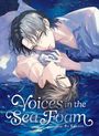 „Voices in the Sea Foam by Kotaro“. Zwei Personen in inniger Pose im Wasser liegend, Anime-Illustration.