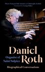 Ein älterer Mann spielt konzentriert an einer großen Orgel.
