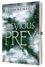 Text: "Scott Reintgen, Devious Prey, A true predator cannot be contained." Neblige Wälder, mysteriöse Atmosphäre.