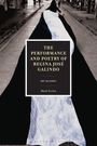"The Performance and Poetry of Regina José Galindo" von Mark Eccles. Eine Person trägt ein langes schwarzes Kleid auf der Straße.