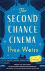 "The Second Chance Cinema" oben. "Thea Weiss" darunter. Silhouette von Kinobesuchern vor einem Vorhang und Sternenhimmel.