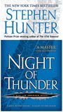 "THE NEW YORK TIMES BESTSELLER", "NIGHT OF THUNDER", blauer Hintergrund, metallischer Balken mit Text.