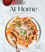 Weldon Owen: Williams Sonoma at Home Favorites: 110+ Recipes from the Test Kitchen, Buch