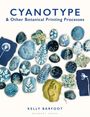 "CYANOTYPE & Other Botanical Printing Processes" von Kelly Barfoot. Verschiedene blau-weiße botanische Drucke.
