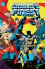 Text: "BATMAN • SUPERMAN WORLD’S FINEST VOLUME 10." Illustration mit Superhelden wie Batman und Superman in Action-Posen.