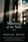 "A Slanting of the Sun" von Donal Ryan, Gewinnerpreis Text auf Fenster mit einfallendem Sonnenlicht.