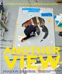 "The vibrant world of contemporary black artists", "ANOTHER VIEW". Person arbeitet an Collage auf großem Papier.