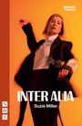 Text: "INTER ALIA" von Suzie Miller, "National Theatre". Person in eleganter Kleidung vor orangefarbenem Hintergrund.