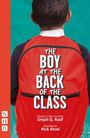 "The Boy at the Back of the Class", basierend auf dem Roman von Onjali Q. Rauf, adaptiert von Nick Ahad. Junge mit rotem Rucksack.