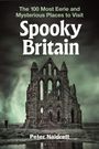 "Spooky Britain" von Peter Naldrett. Ruine einer gotischen Abtei vor stürmischem, grünlich-düsterem Himmel.