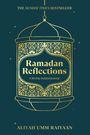 "The Sunday Times Bestseller. Ramadan Reflections: A 30-Day Guided Journal. Aliyah Umm Raiyaan." Goldene Laterne auf dunklem Hintergrund.