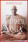 "Richard Faulds, Swami Kripalu's Ladder of Yoga." Ein Mann im orangen Gewand sitzt in meditativer Haltung.