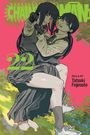 Text: "CHAINSAW MAN", "22", "Story & Art Tatsuki Fujimoto". Zwei Frauen in Schuluniformen, grünem Hintergrund, der pink ist.