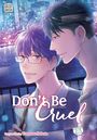 "Don't Be Cruel", zwei junge Männer lächeln am Wasser vor einer beleuchteten Skyline, Lippen fast berührend.