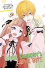 "Otaku Vampire's Love Bite". Illustration von zwei Figuren, ein Mädchen mit Brille und Vampirzähnen, ein Junge mit blondem Haar.