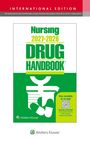 INTERNATIONAL EDITION oben. "Nursing 2027-2028 Drug Handbook" in der Mitte. Logo von Wolters Kluwer unten.