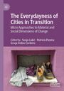 Cover mit dem Titel und Autoren: "The Everydayness of Cities in Transition". Kleidung und Schuhe auf einer Fensterbank in lila Wand.