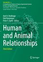 „Human and Animal Relationships, Third Edition“. Grünes Cover, mikroskopisches Bild eines Pilzes, Springer-Logo.