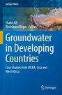 „Groundwater in Developing Countries“, Fallstudien aus MENA, Asien und Westafrika. Zwei Hände fangen fließendes Wasser auf.