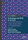 "Technology and Work in Services" behandelt gefährdete Arbeiter*innen bei Automatisierung. Blauer geometrischer Hintergrund.