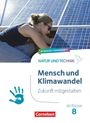 "Hybrides Themenheft", "Natur und Technik", "Mensch und Klimawandel", "Zukunft mitgestalten", "ab Klasse 8", "Cornelsen". Frau bei der Arbeit an Solarpanelen.