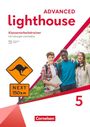 Text: "ADVANCED lighthouse", "Klassenarbeitstrainer", "Cornelsen". Darunter drei lächelnde Jugendliche und ein Känguru-Warnschild.