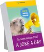 "BEST OF ENGLISH HUMOUR!" Ein Biber mit Megafon auf einem Sprachkalender von Langenscheidt für 2027.