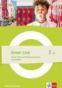 "Green Line 2 G9 - Fit für Tests und Klassenarbeiten mit Medien" steht auf einem grünen Buchumschlag mit Jugendlichem.