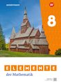 „westermann“, „8“, „ELEMENTE der Mathematik“. Eine alte Holzkirche mit hohen, spitzen Dächern und grünem Garten.