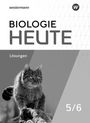 "BIOLGIE HEUTE Lösungen 5/6." Eine Katze auf einem Baumstamm, oben links ein Logo.