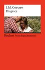 Titel "J.M. Coetzee Disgrace", Bild eines tröstenden Mannes mit Frau, umgeben von Natur, auf rotem Hintergrund.