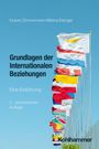 Buchcover: Titel „Grundlagen der Internationalen Beziehungen“, Autoren Hubert Zimmermann/Milena Elsinger, Fahnenreihe.
