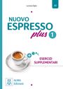 „NUOVO ESPRESSO plus 1“, A1-Niveau, ergänzt durch „Esercizi Supplementari“. Darunter eine Espressotasse und das ALMA Logo.