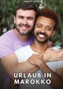 Oben steht "MANUEL GARCÍA", unten "URLAUB IN MAROKKO". Zwei fröhliche Männer umarmen sich im Freien.